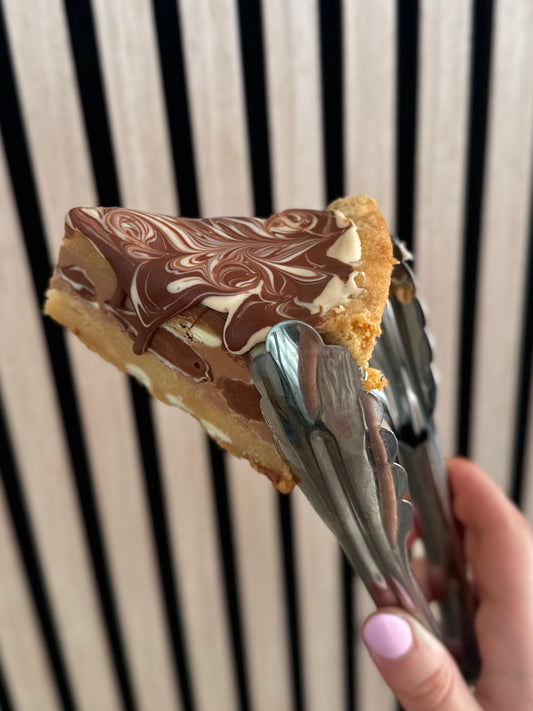 Guylian x Hazelnut Praline Cookie Pie